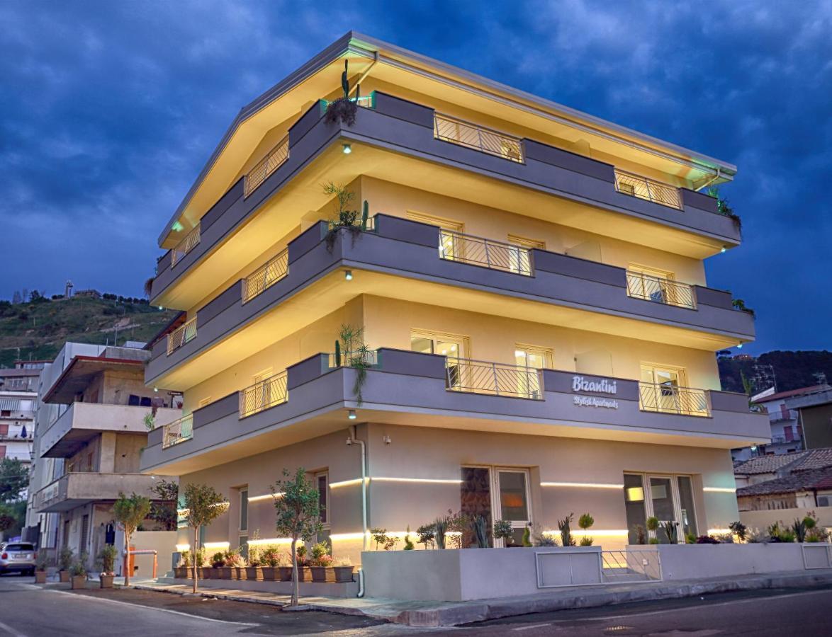 Bizantini Tropea Aparthotel Bagian luar foto