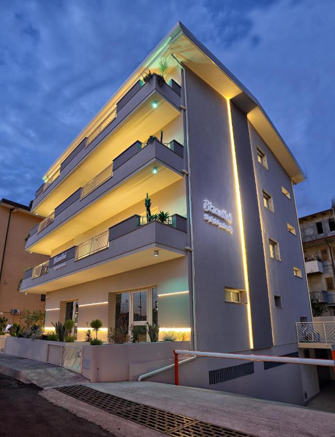 Bizantini Tropea Aparthotel Bagian luar foto
